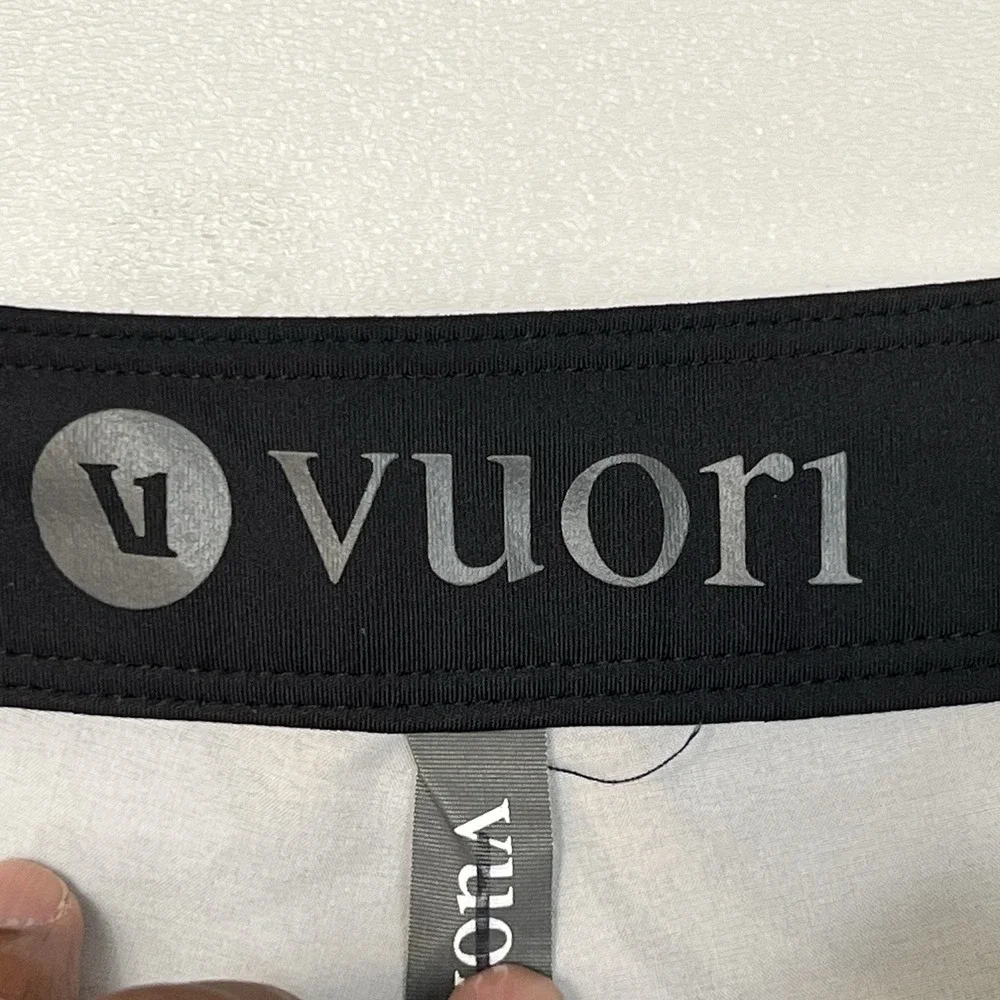 Vuori Mens 34 V383 Infinity Board Shorts Cloud Abstract Beach Swim Print